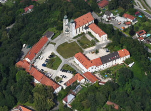 Baumburg Manastırı