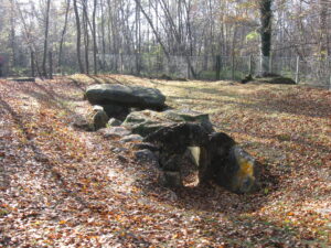 Dolmen, Pierre Plate