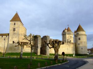 Blandy-les-Tours Kalesi