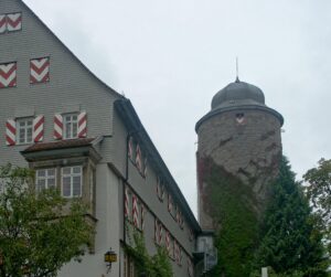Neuenstein Kalesi, Saasen