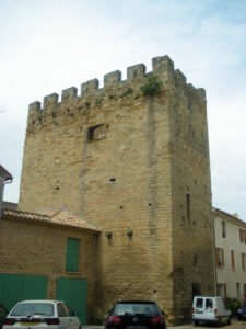 Camaret-sur-Aigues Kulesi