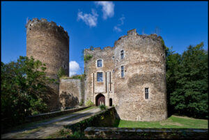 Châteaubrun Kalesi