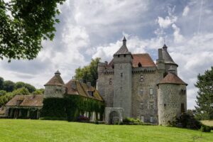 Villemonteix Şatosu