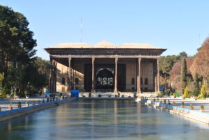 Çehel Sütun Sarayı