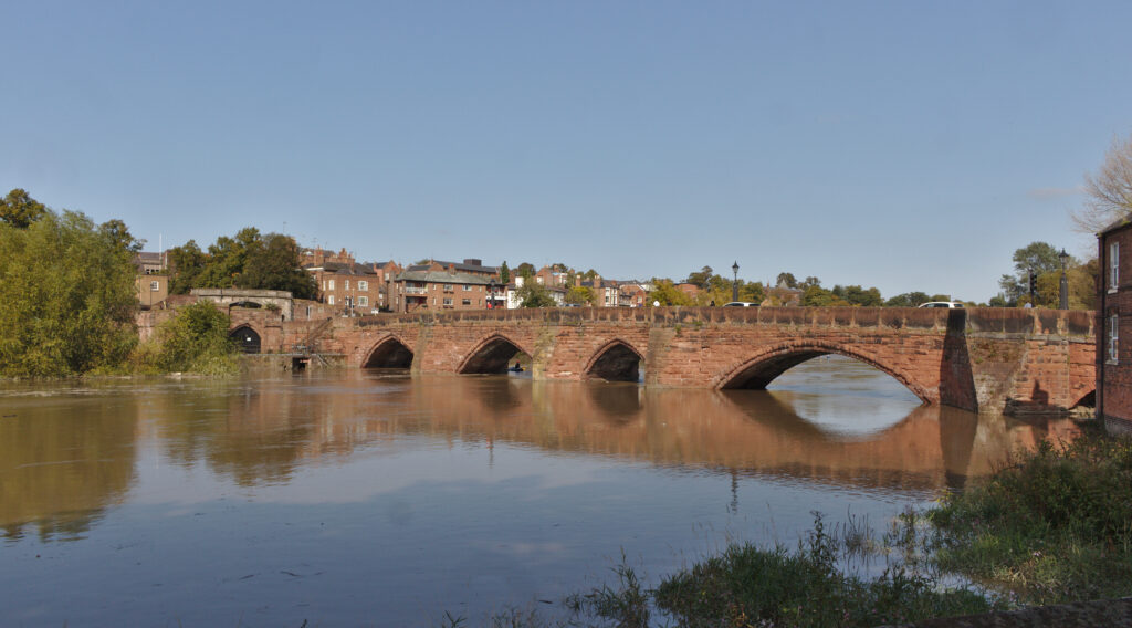 Dee-bridge-from-Handbridge • Kültür Envanteri