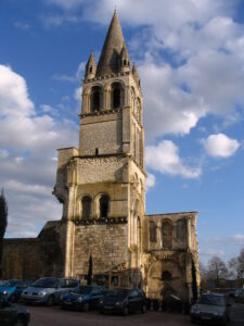 Notre-Dame de Déols Kilisesi