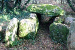 Dolmen, Locqueltas