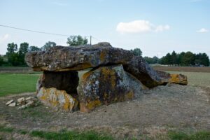 Dolmen, Liniez