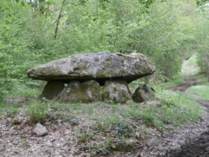 Dolmen, Ponsat