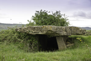 Dolmen, Surguières