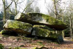 Dolmen, Chevresse