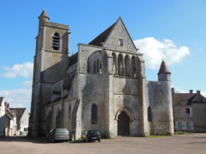 Saint-Adrien de Mailly-le-Château Kilisesi