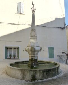 Eyguières Çeşmesi