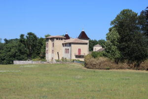 Tour Şatosu, Frontonas