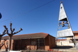 San Martín Kilisesi, Chozas de Abajo