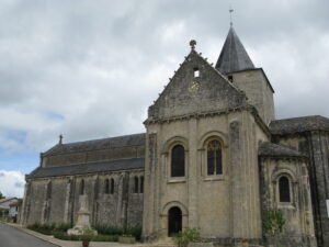 Saint-Jean-Baptiste de Jazeneuil Kilisesi