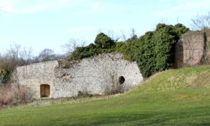 Longueville Kalesi, Longueville-sur-Scie