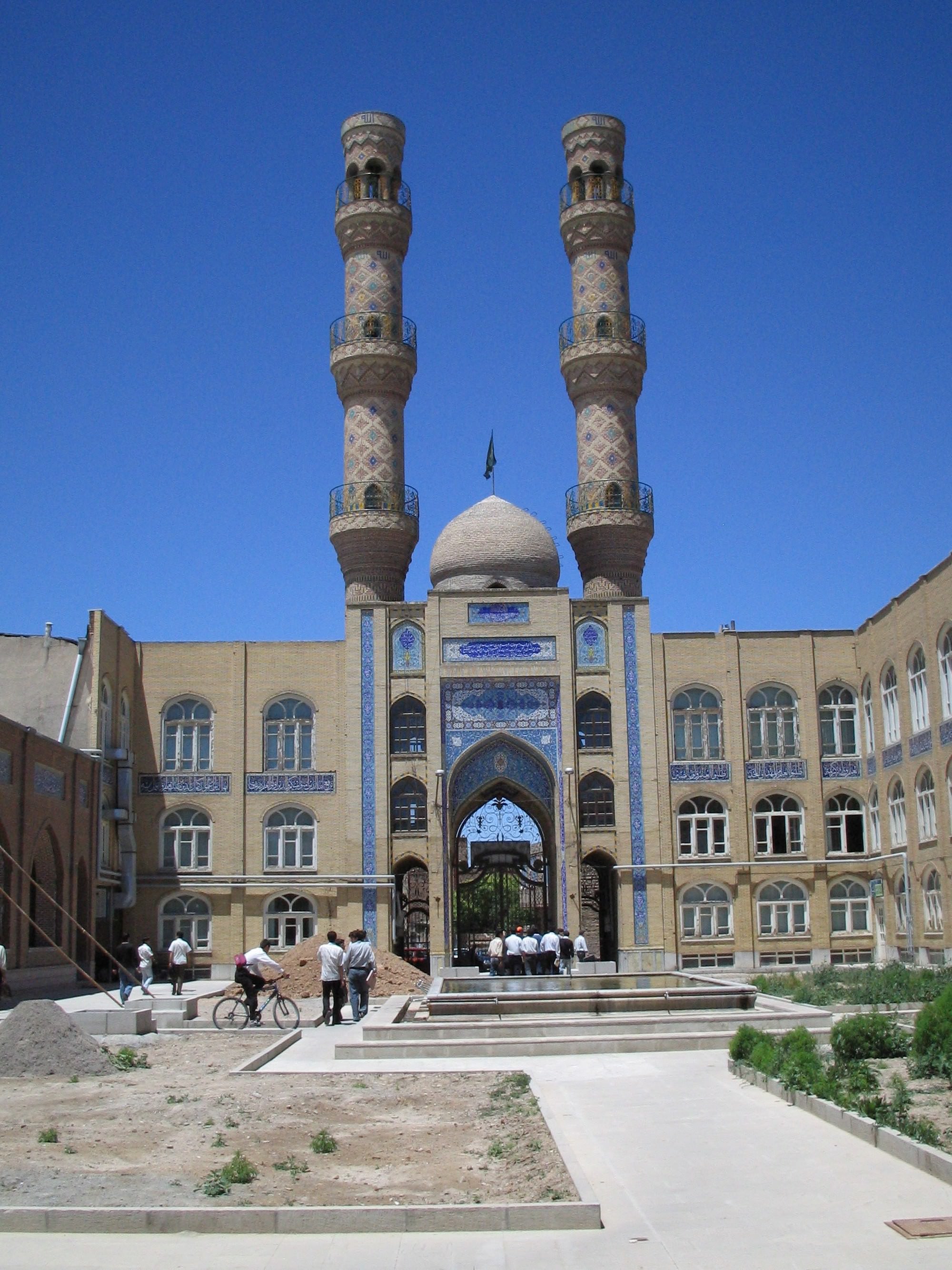 Minarets-masjed-e-jomeh-tabriz.jpg