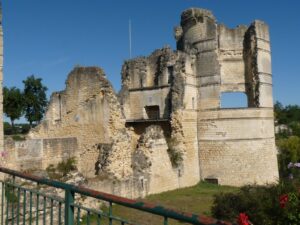 Montguyon Kalesi