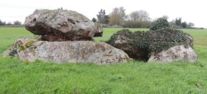 Dolmen, Pierre