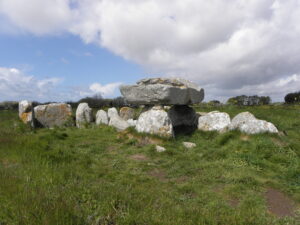 Dolmen, Kerugou