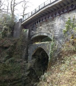 Şeytan Köprüsü, Pont ar Fynach