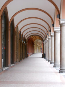 Portici di via Farini