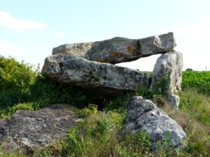 Dolmen, Saint-Léger-de-Montbrillais