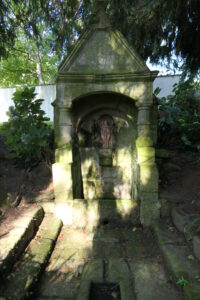 Saint Servais de Saint-Servant Çeşmesi