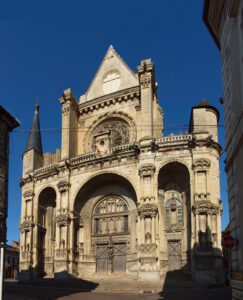 Notre-Dame-de-l'Assomption de Villeneuve-sur-Yonne Kilisesi