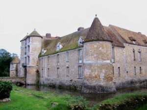 Villiers-le-Mahieu Kalesi