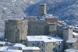 Orsini Kalesi, Cineto Romano
