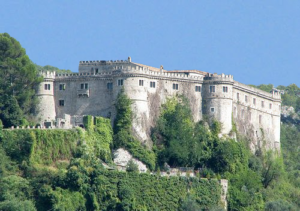Piccolomini Kalesi, Balsorano