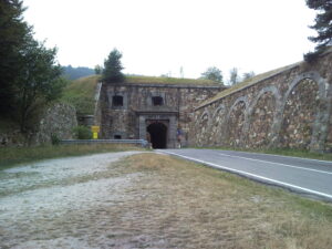 Centrale Hisarı, Calizzano