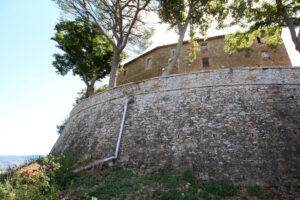 Montesperello Kalesi