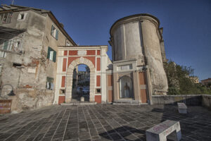 San Martino Kapısı, Massa