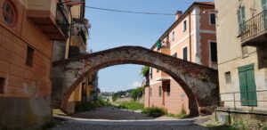 Eski Köprü, Albisola Superiore