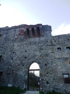 Sant'Ambrogio Kalesi