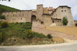 Postignano Kalesi