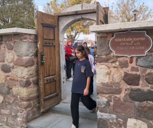 Mevlana Külliyesi Küstahan Kapısı