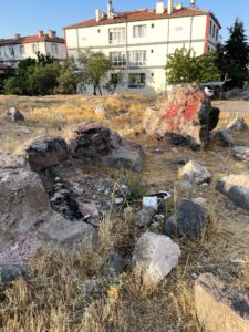 Tontar Kilise Kalıntısı