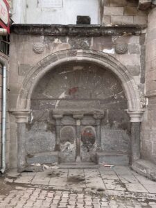 Büyük Çeşme Sokağı Çeşmesi