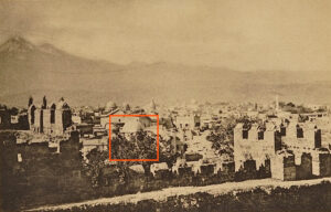 İç Kale’nin güneydoğu köşesinden çekilen fotoğraftaki kubbeli yapı, Kayseri Mevlevîhânesi olabilir.
