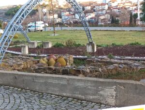 Yapı Kalıntısı, Barbaros