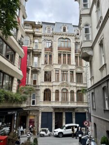 Apartman — Evliya Çelebi, Meşrutiyet, 74
