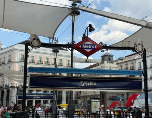 Sol Metro İstasyonu