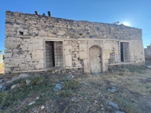 Karabiber Mescidi, Bor