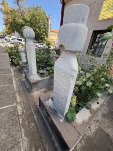 Sarı Saltuk Türbe Haziresi, Bor