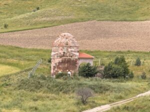 Hacıtuğrul Baba Türbesi