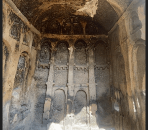 Mahkemeağcin Yeraltı Şehri